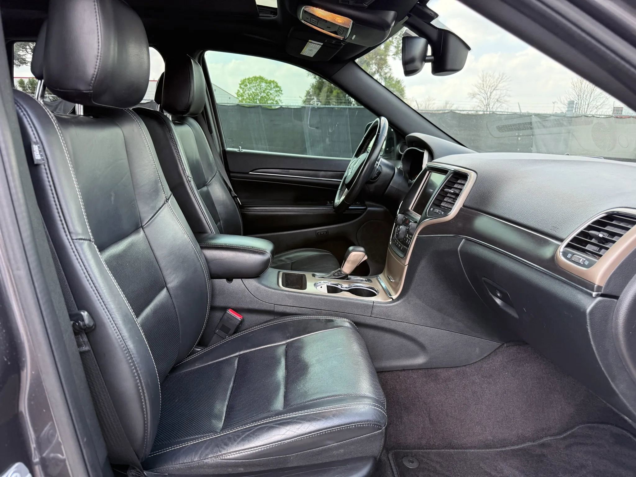 Used 2016 Jeep Grand Cherokee Limited w/ Luxury Group II RWD image 18