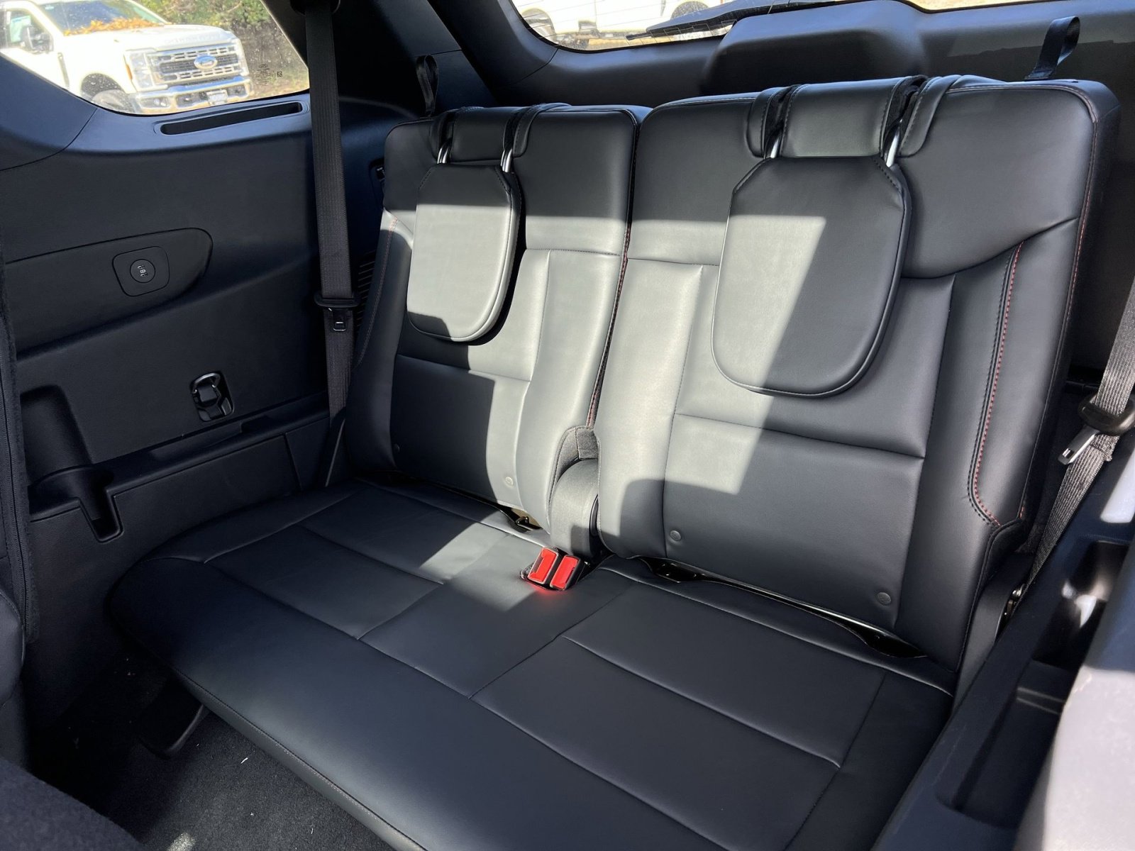 New 2026 Ford Explorer ST-Line w/ ST-Line Street Pack image 26