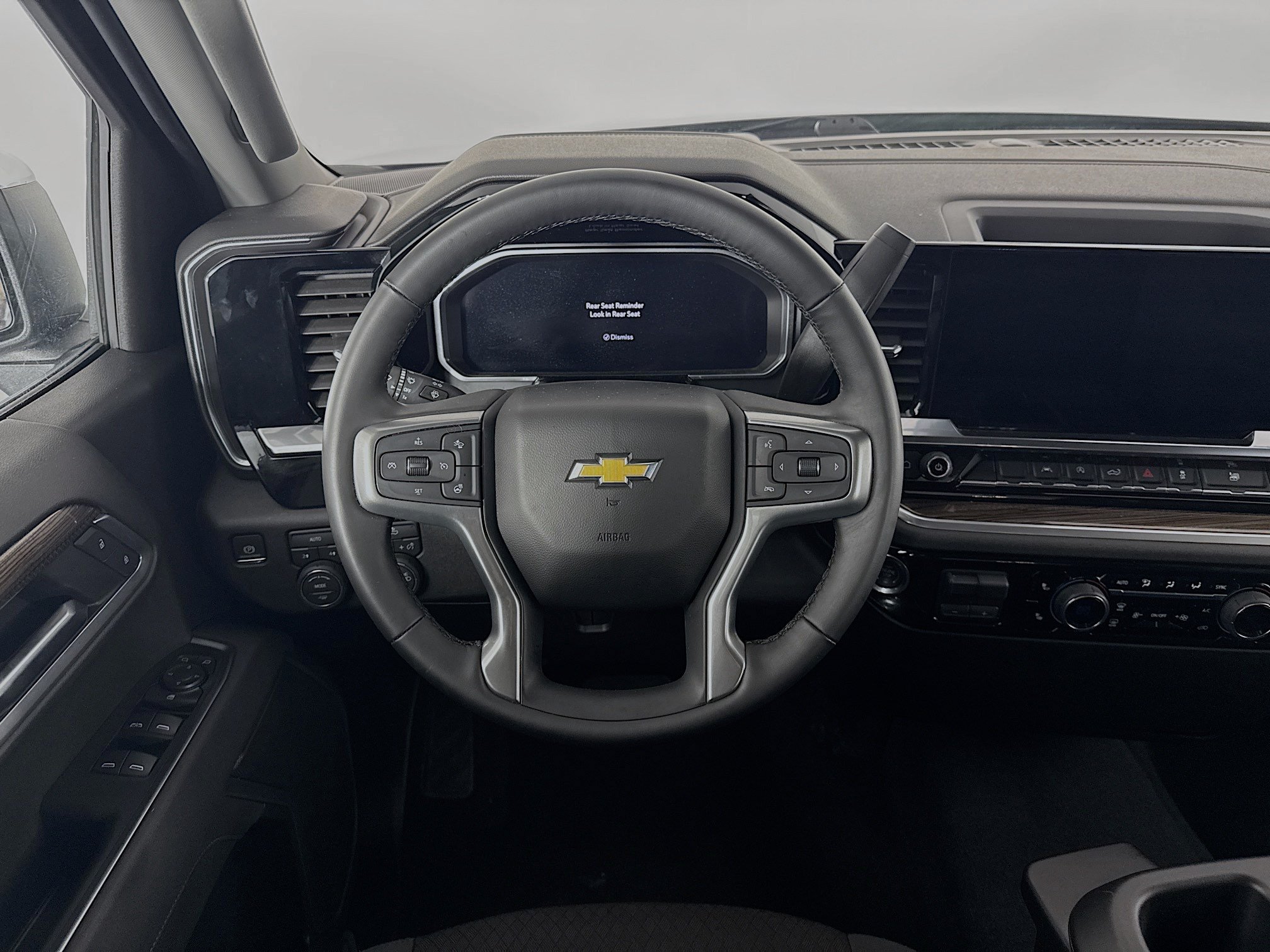 Used 2026 Chevrolet Silverado 1500 LT AWD/4WD image 22