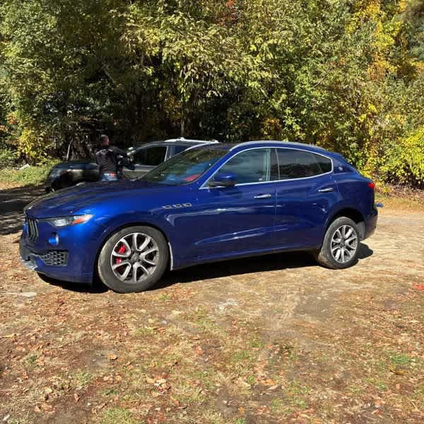 Used 2017 Maserati Levante S AWD/4WD image 2