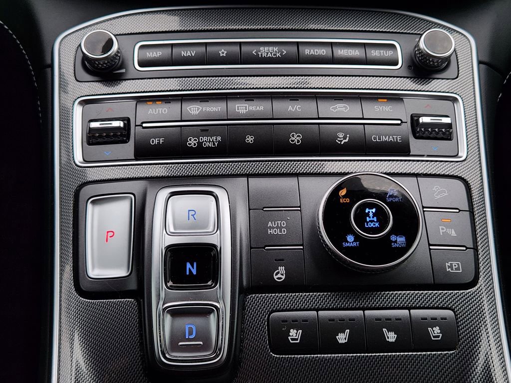 Used 2022 Hyundai Santa Fe Limited w/ Cargo Package image 25