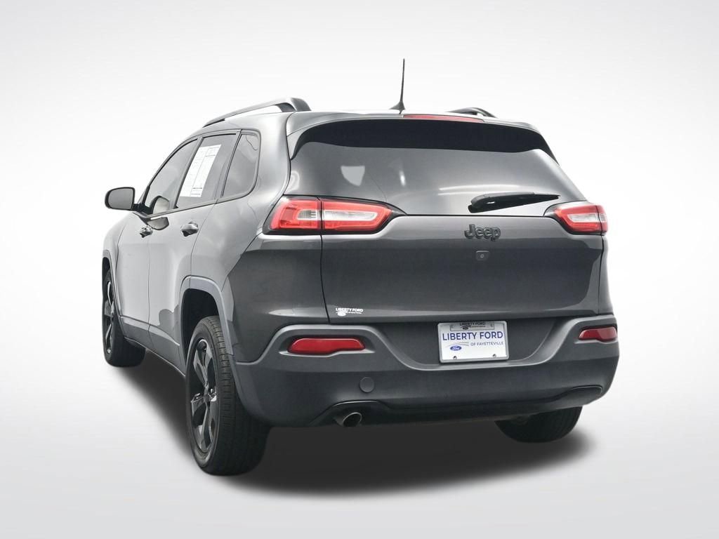 Used 2016 Jeep Cherokee Latitude FWD image 9