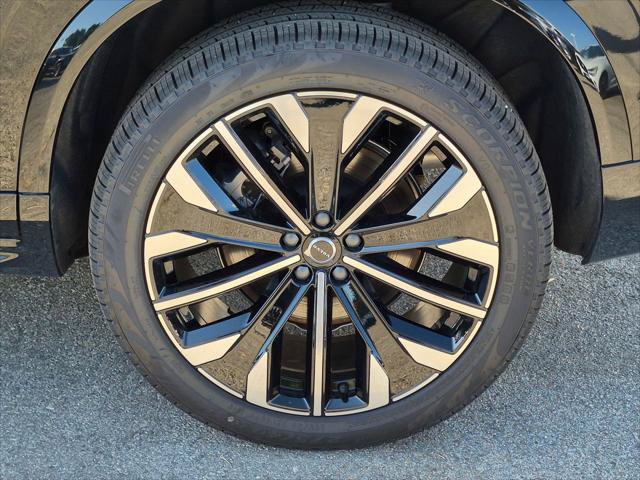 New 2026 Volvo XC90 T8 Plus w/ Protection Package AWD/4WD image 6