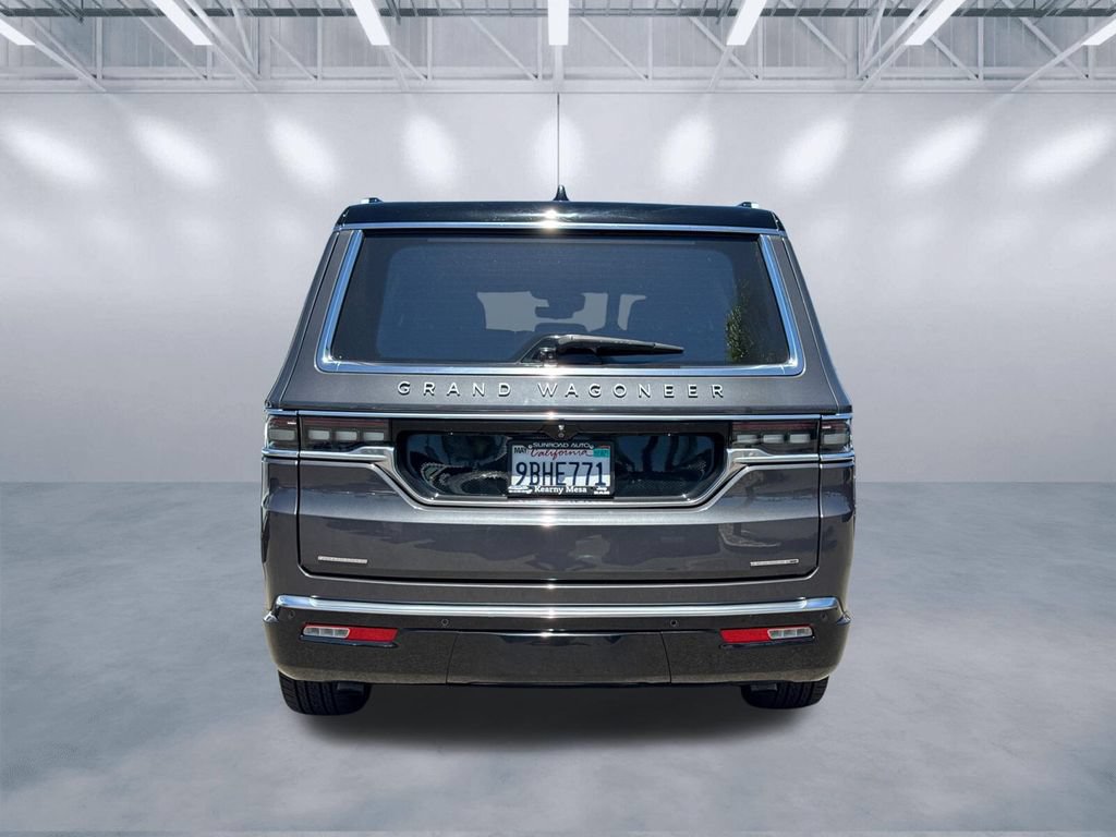 Used 2022 Jeep Grand Wagoneer Series III AWD/4WD image 5