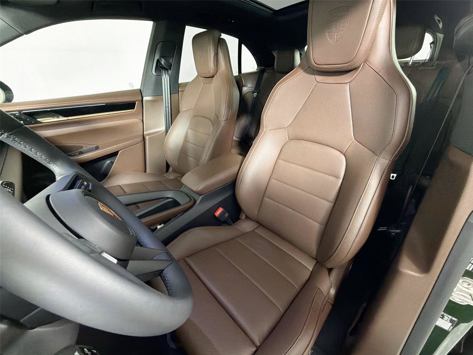 Certified 2026 Porsche Macan Electric RWD image 5