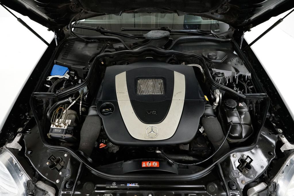 Used 2008 Mercedes-Benz E 350 4MATIC Sedan image 3