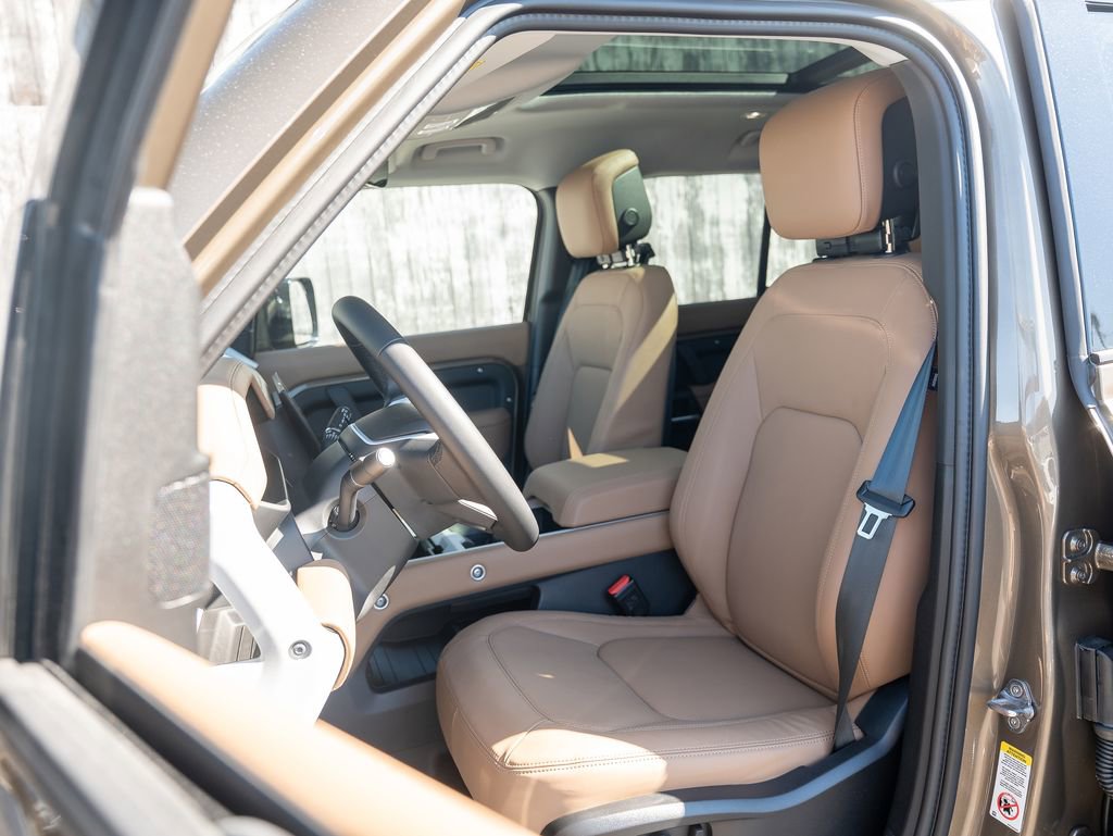 New 2026 Land Rover Defender 110 S image 19