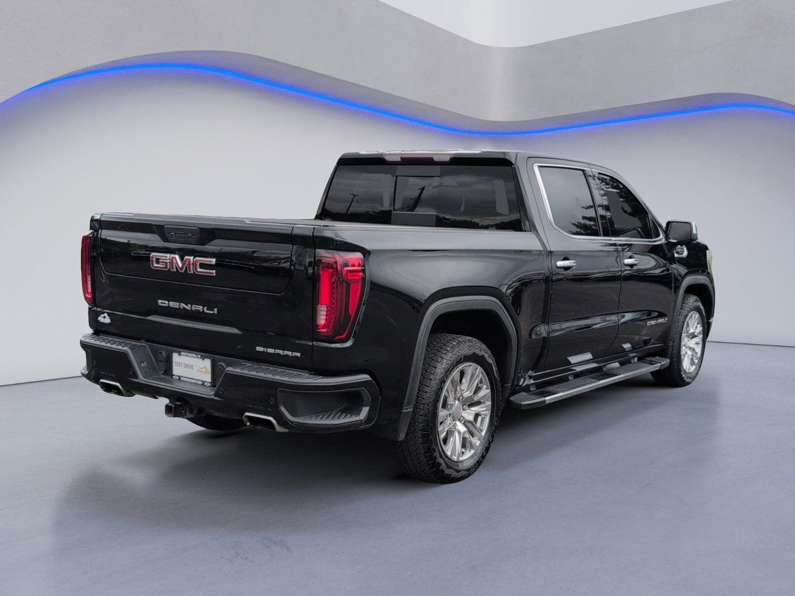 Used 2021 GMC Sierra 1500 Denali w/ Driver Alert Package II AWD/4WD image 3