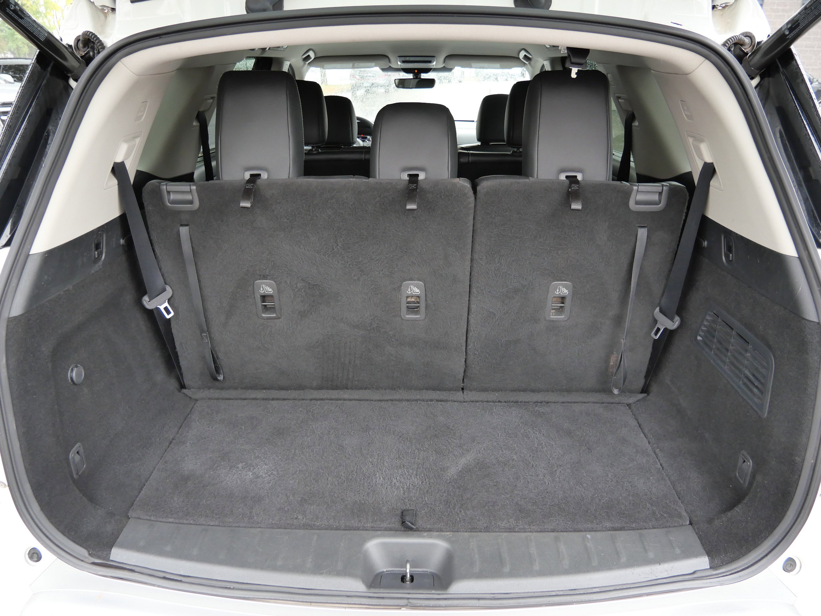 Used 2023 Nissan Pathfinder SL image 14