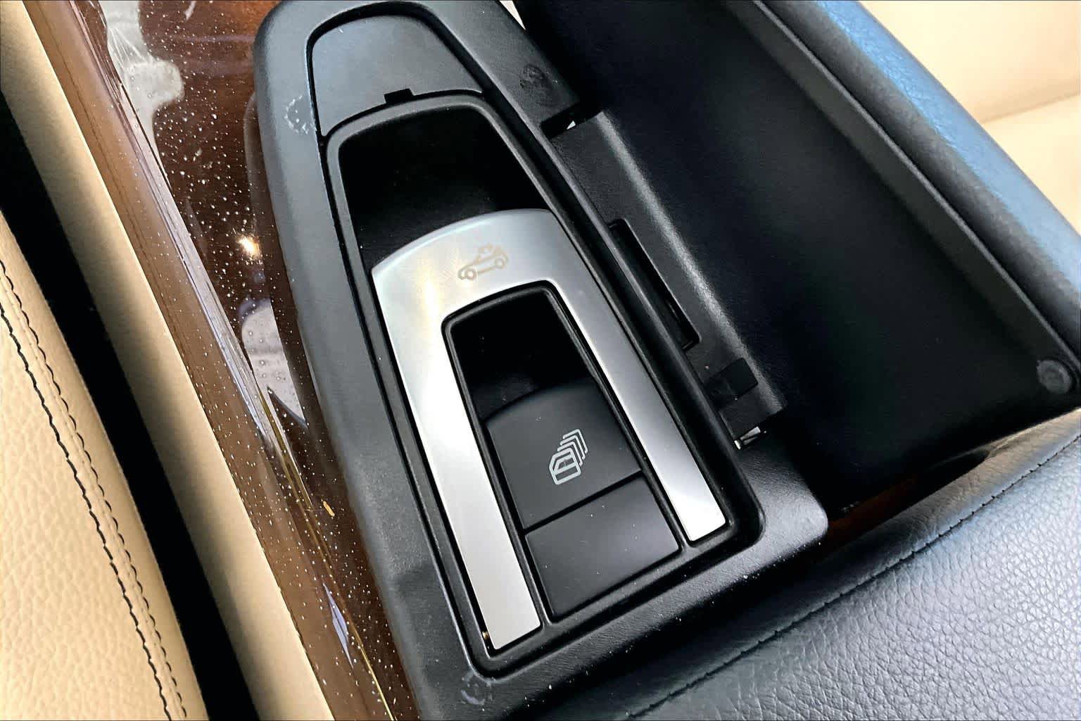 Used 2019 Mercedes-Benz SLC 300 image 35