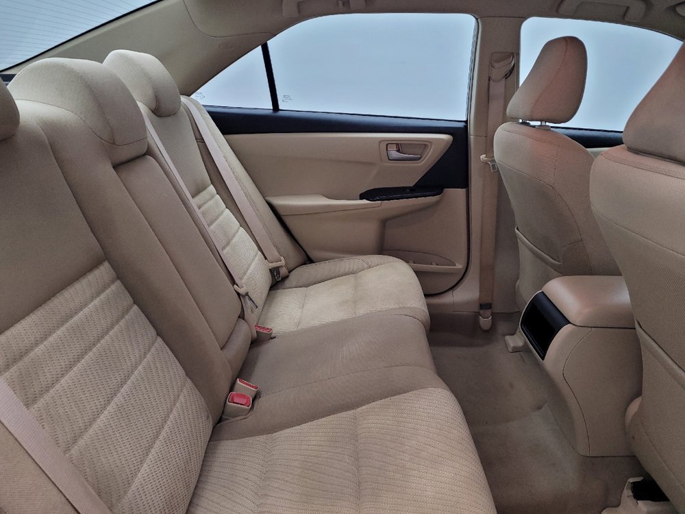 Used 2017 Toyota Camry LE image 19