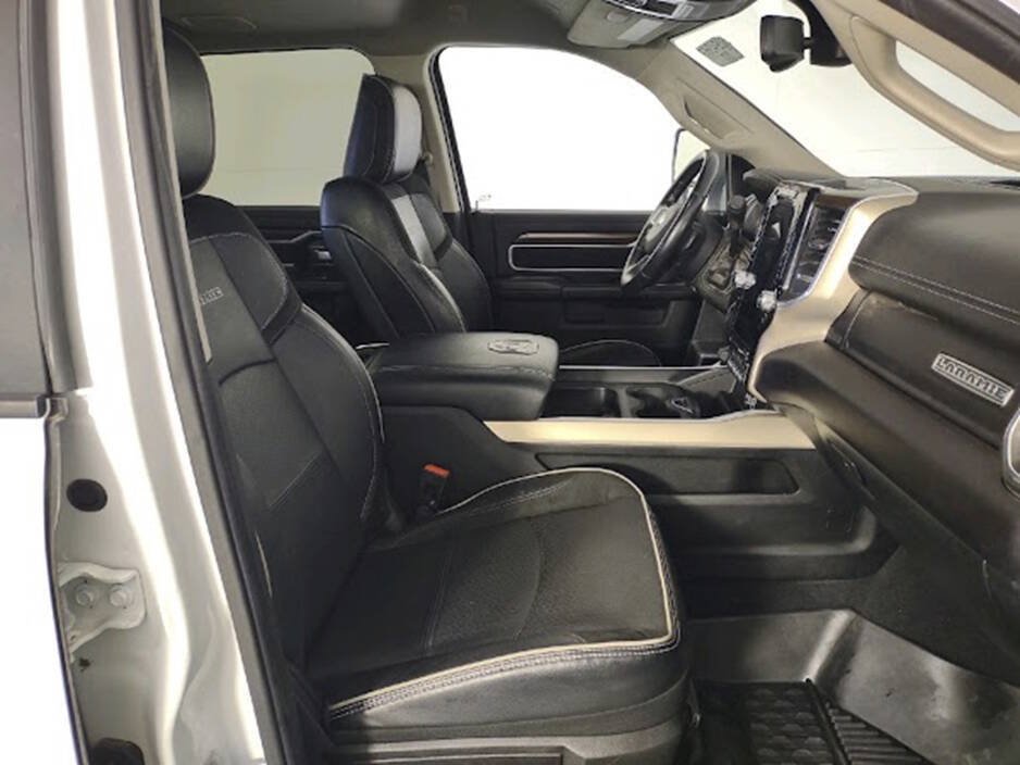 Used 2023 RAM 2500 Laramie AWD/4WD image 19
