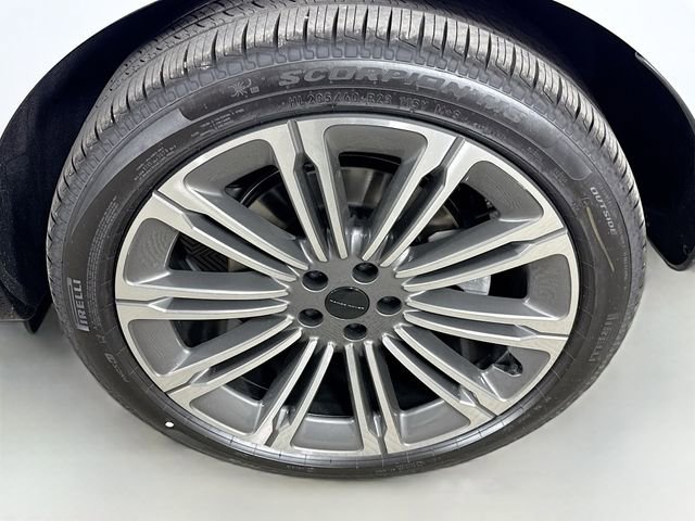 New 2026 Land Rover Range Rover SE image 33