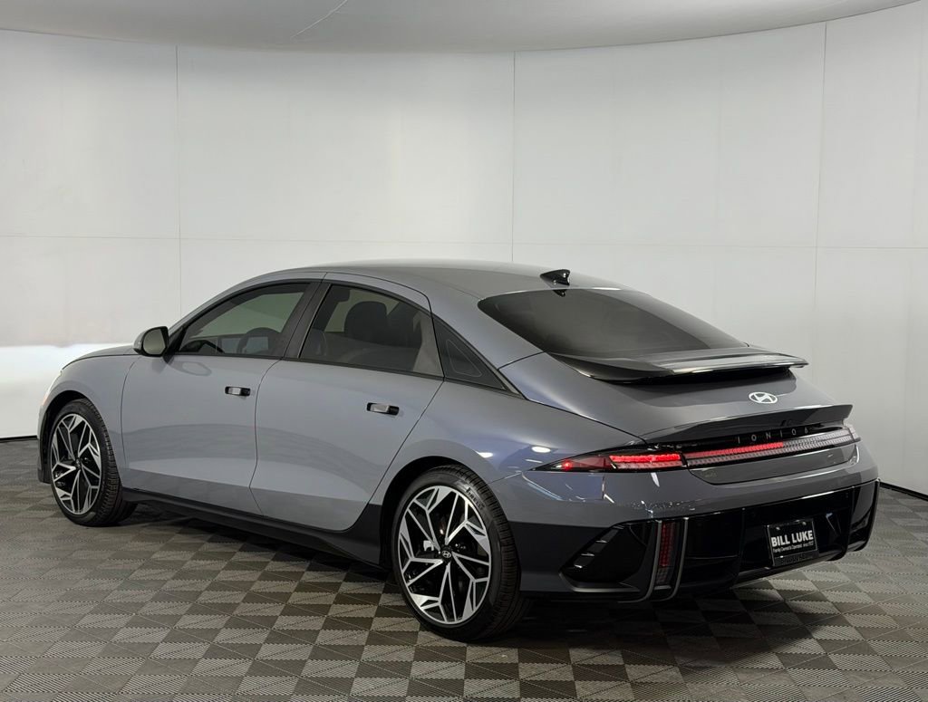 Used 2025 Hyundai Ioniq 6 SEL image 16