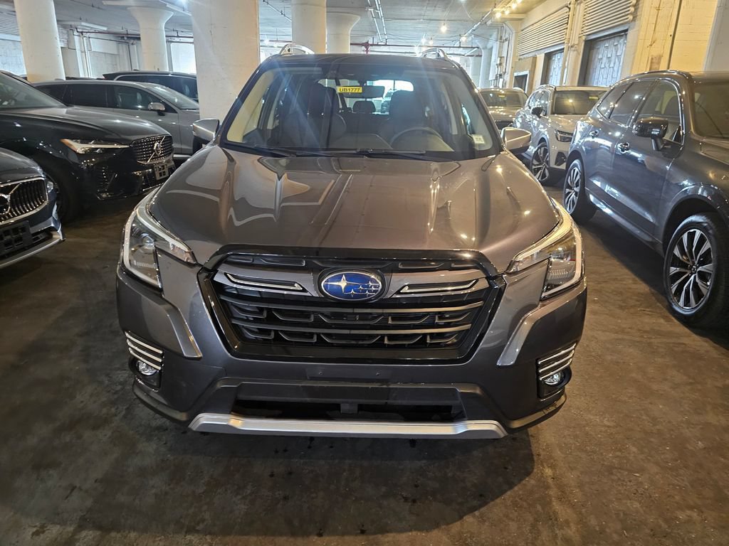 Used 2023 Subaru Forester Touring AWD/4WD image 6