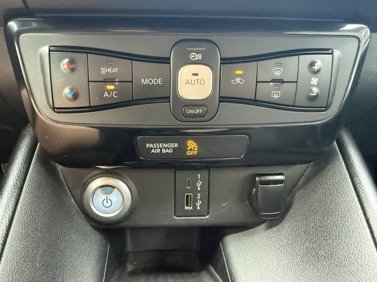 Used 2020 Nissan Leaf SV FWD image 25