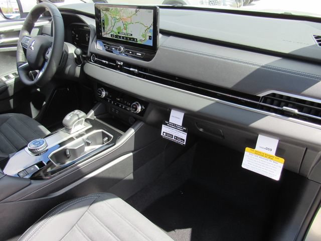 New 2026 Mitsubishi Outlander SE FWD image 12