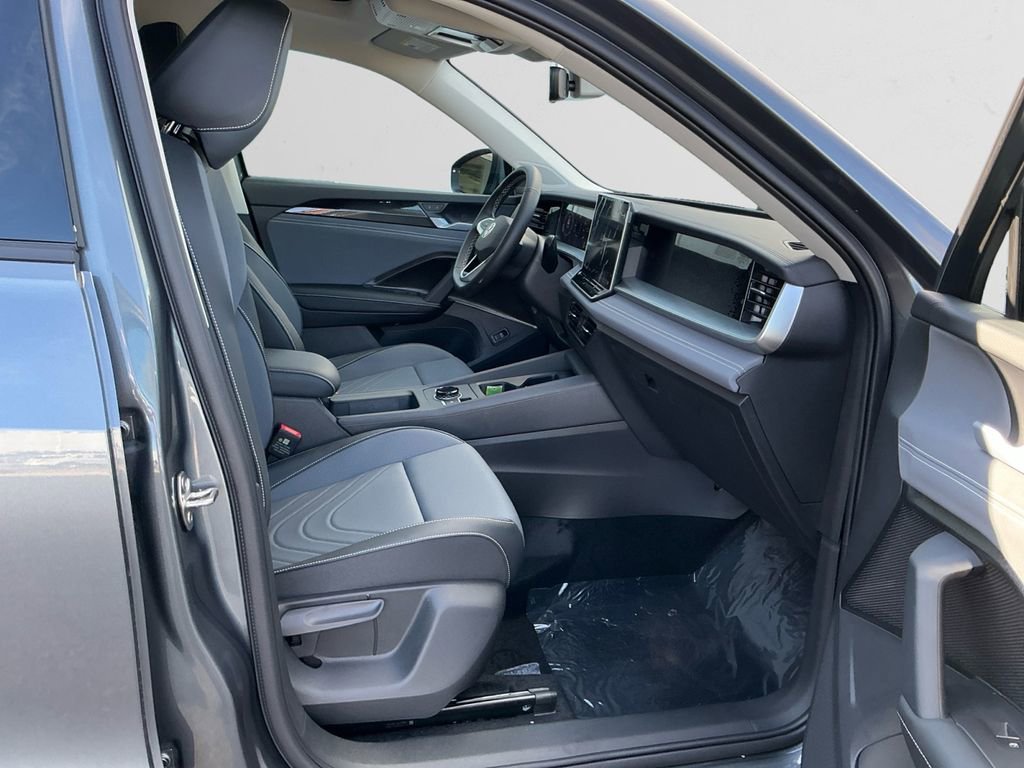 New 2026 Volkswagen Tiguan SE AWD/4WD image 15