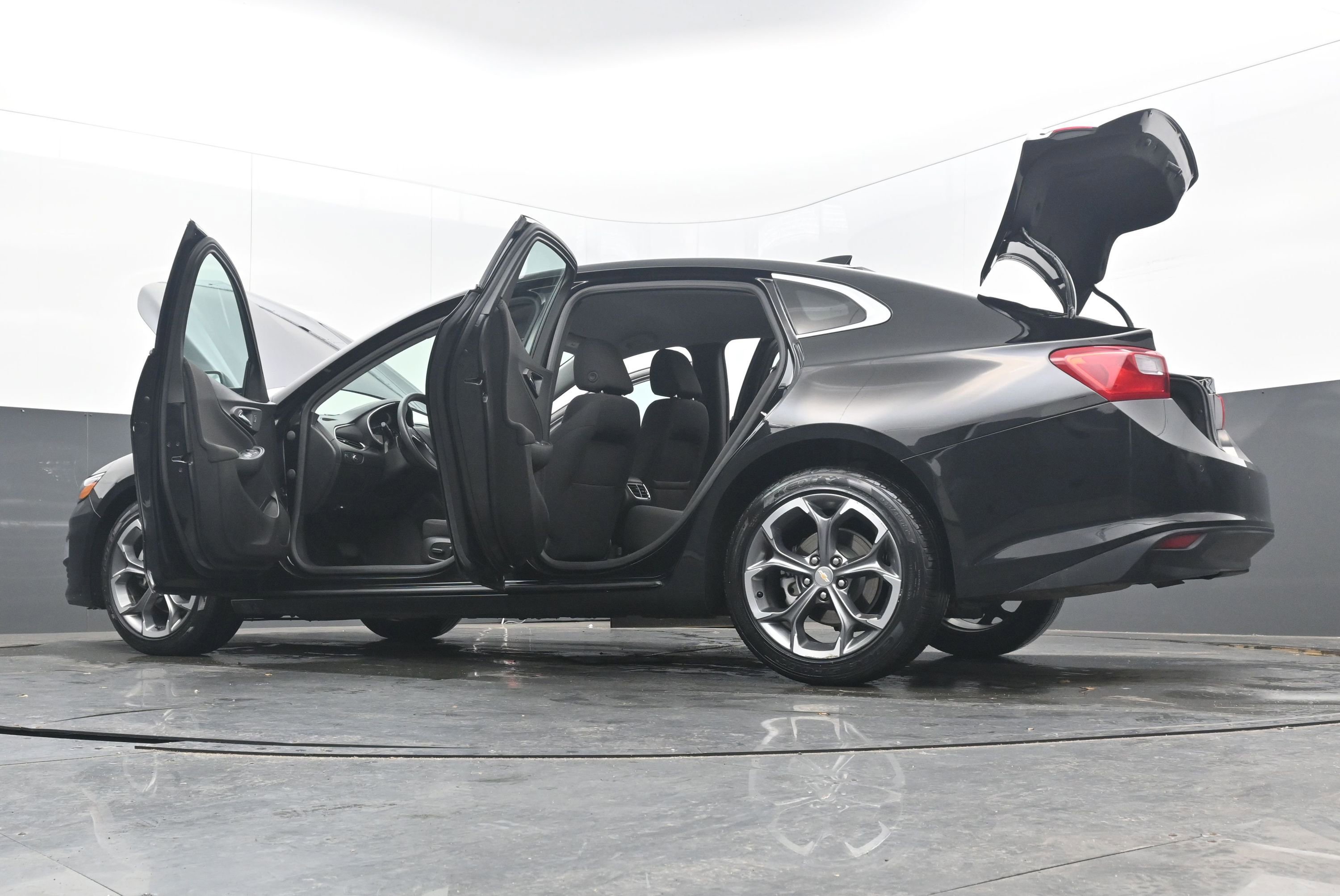 Used 2024 Chevrolet Malibu LT image 40