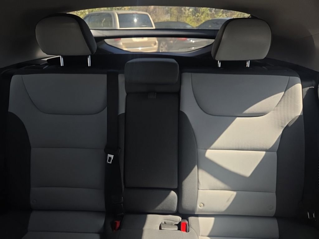 Used 2020 Hyundai Ioniq SE image 23