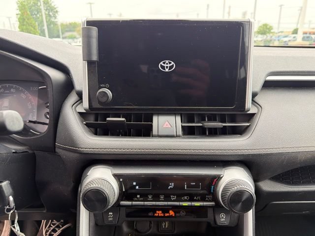 Certified 2024 Toyota RAV4 LE AWD/4WD image 25