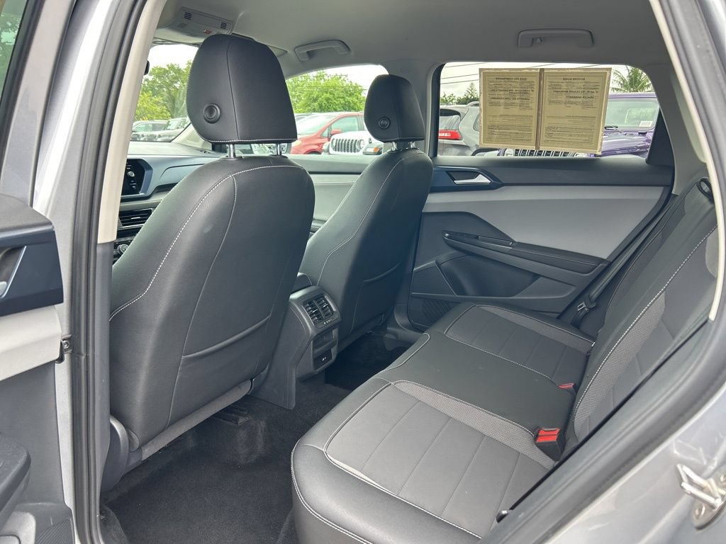 Used 2024 Volkswagen Taos SE FWD image 28