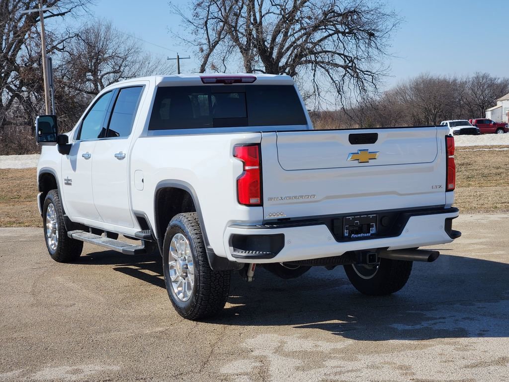 Used 2025 Chevrolet Silverado 2500 LTZ w/ Z71 Chrome Sport Edition AWD/4WD image 5