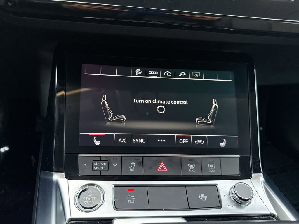 Used 2023 Audi e-tron Premium image 17