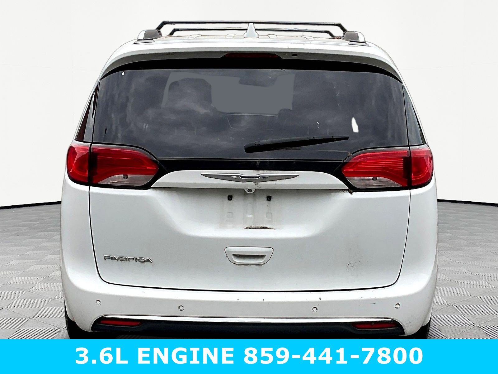 Used 2017 Chrysler Pacifica Touring-L Plus FWD image 5