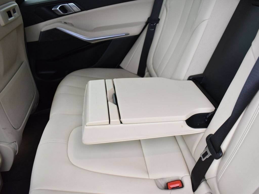 Used 2022 BMW X5 sDrive40i w/ Premium Package RWD image 25