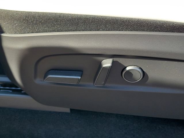 Used 2026 Tesla Model Y 2WD image 21