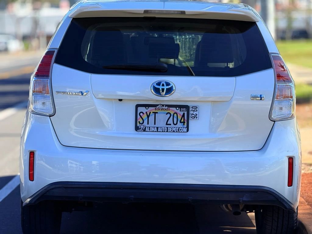 Used 2016 Toyota Prius V Three image 4