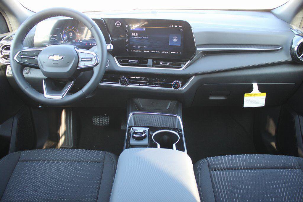 New 2026 Chevrolet Equinox LT image 8