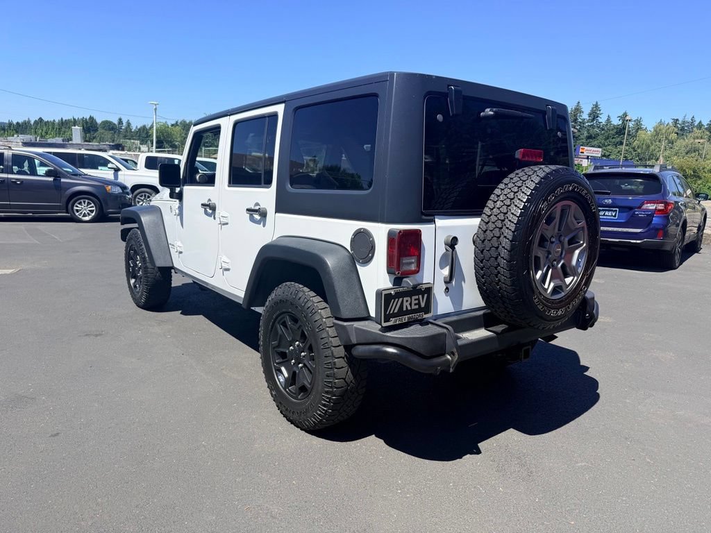 Used 2013 Jeep Wrangler Unlimited Sahara w/ Dual Top Group AWD/4WD image 3
