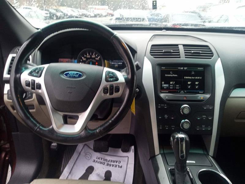 Used 2012 Ford Explorer XLT FWD image 9