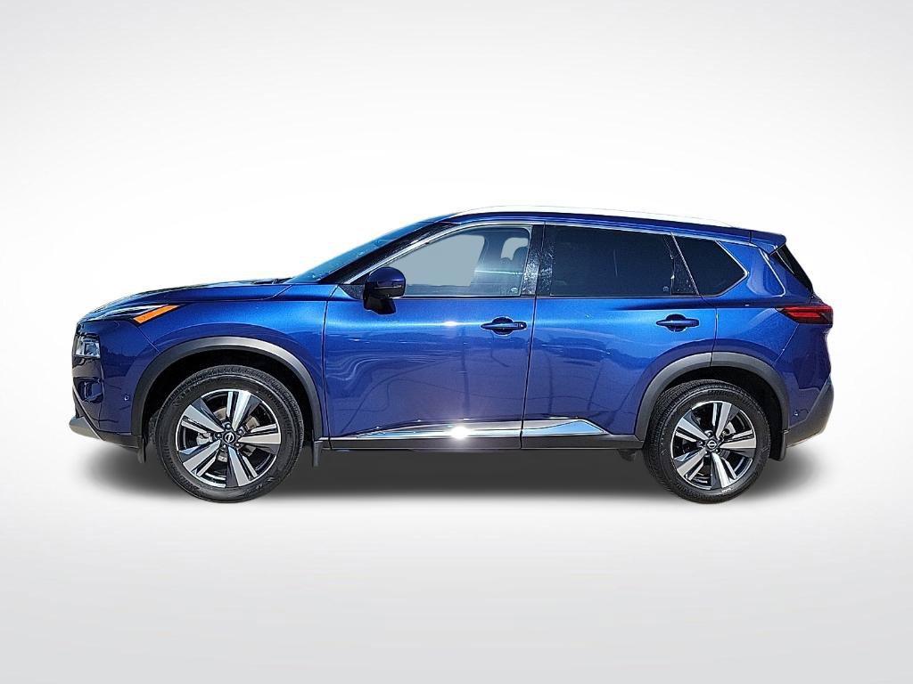 Used 2023 Nissan Rogue Platinum AWD/4WD image 2