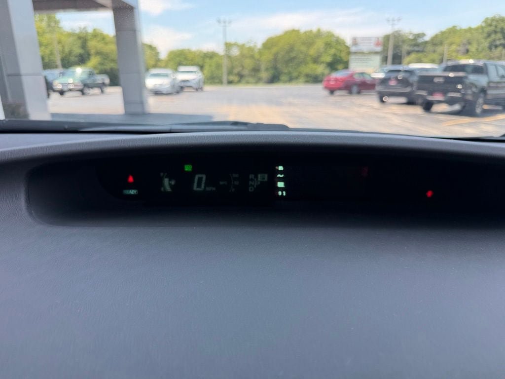 Used 2014 Toyota Prius Four FWD image 15