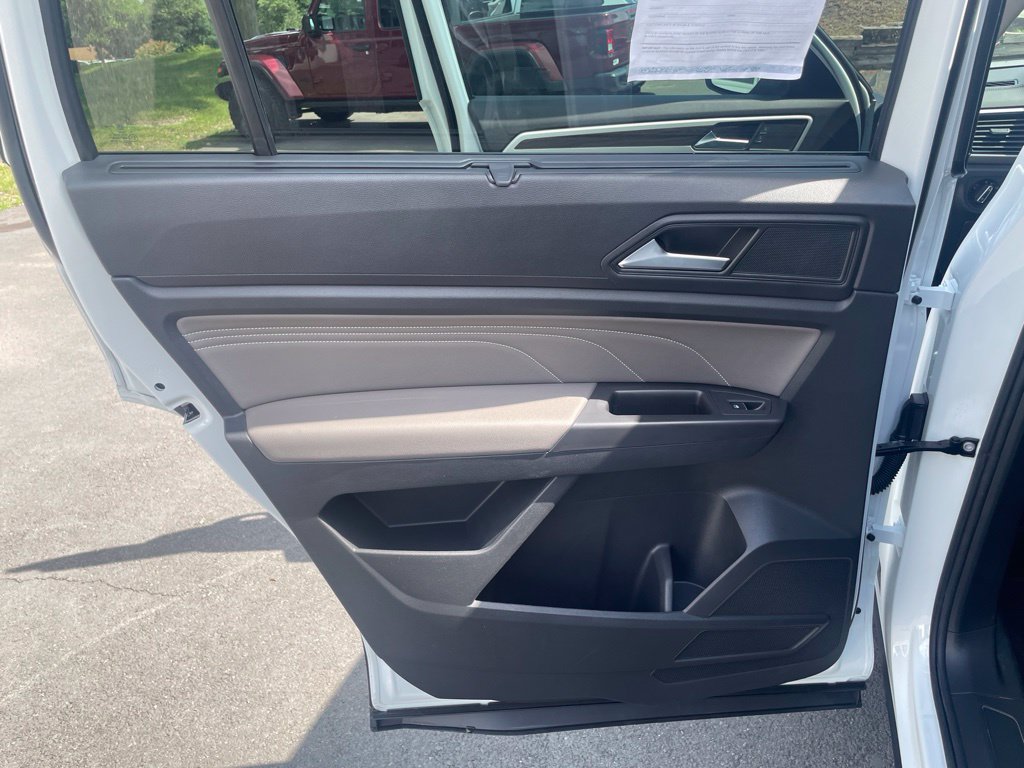Used 2023 Volkswagen Atlas SE AWD/4WD image 17