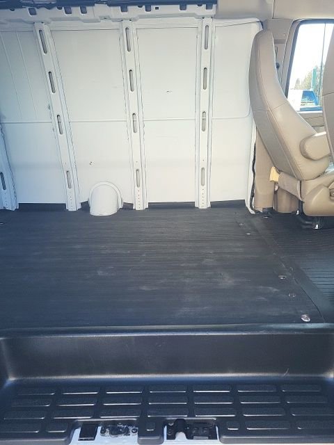 Used 2024 GMC Savana 2500 Extended w/ Driver Convenience Package image 16