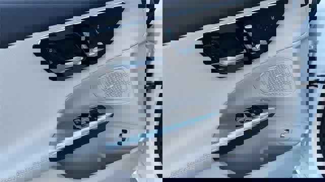 Certified 2025 Mercedes-Benz C 300 4MATIC Sedan image 24