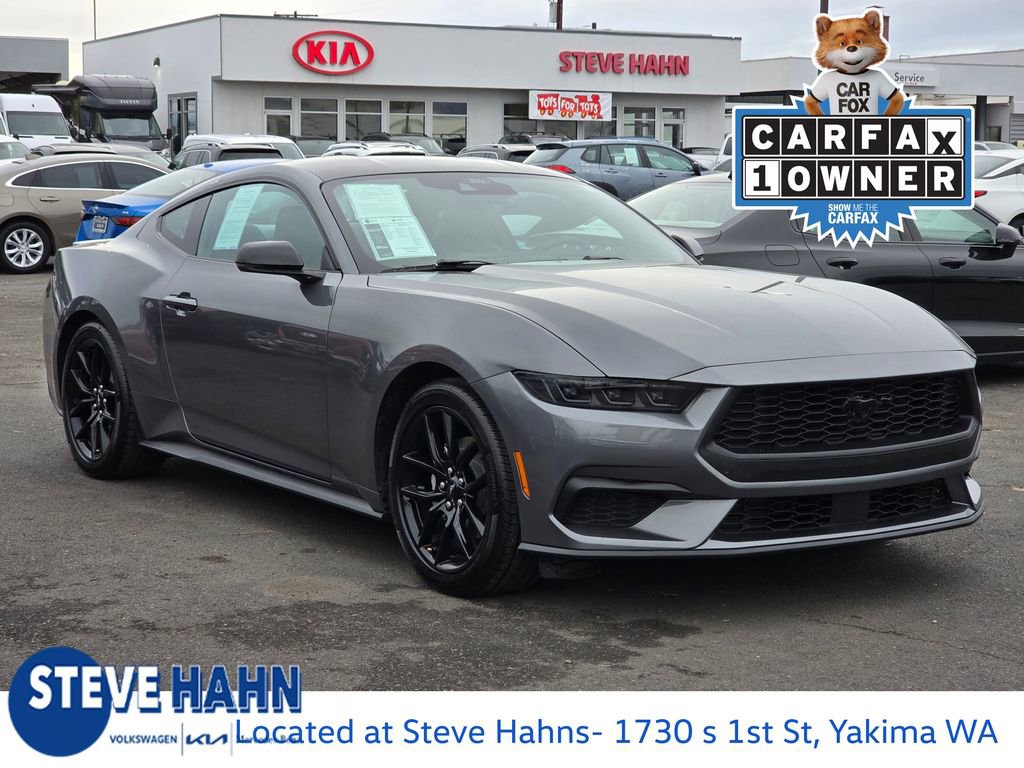 Used 2025 Ford Mustang Premium image 7