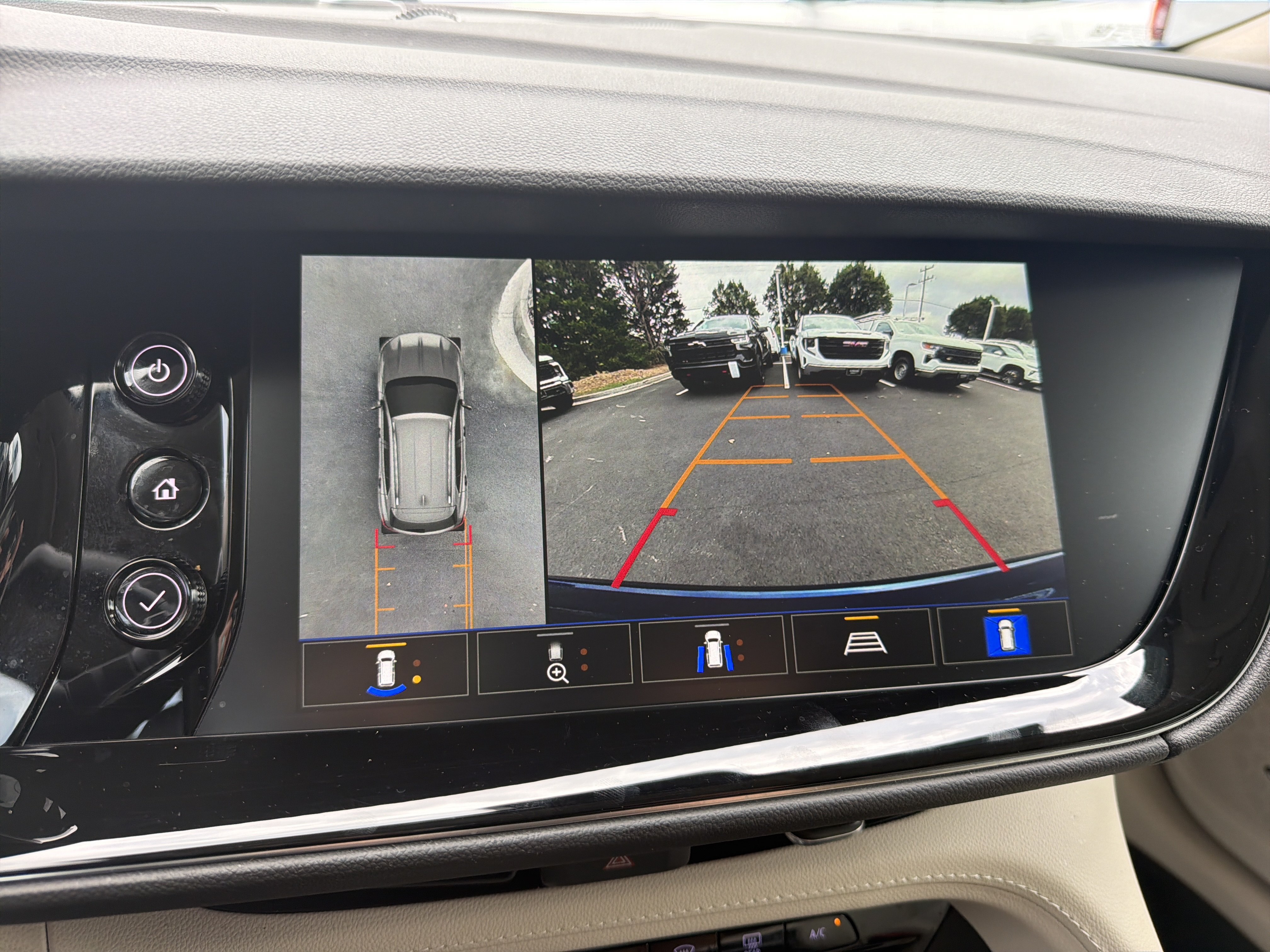 Used 2023 Buick Envision Avenir AWD/4WD image 24