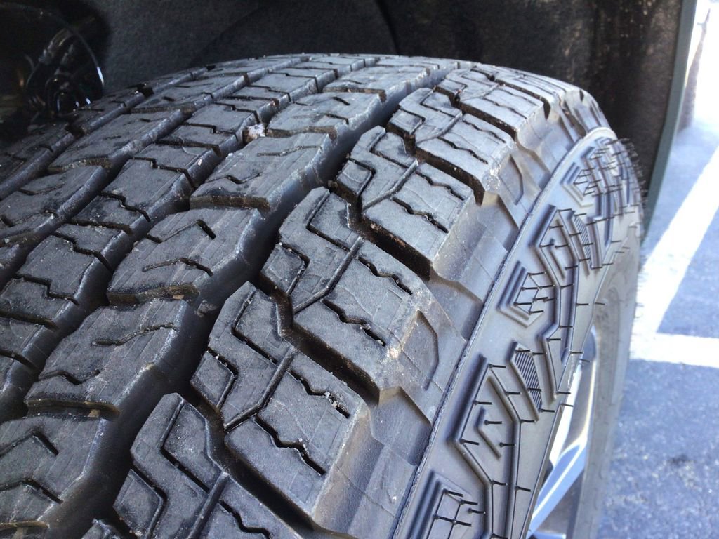 New 2026 GMC Yukon AT4 Ultimate w/ LPO, Illumination Package image 29