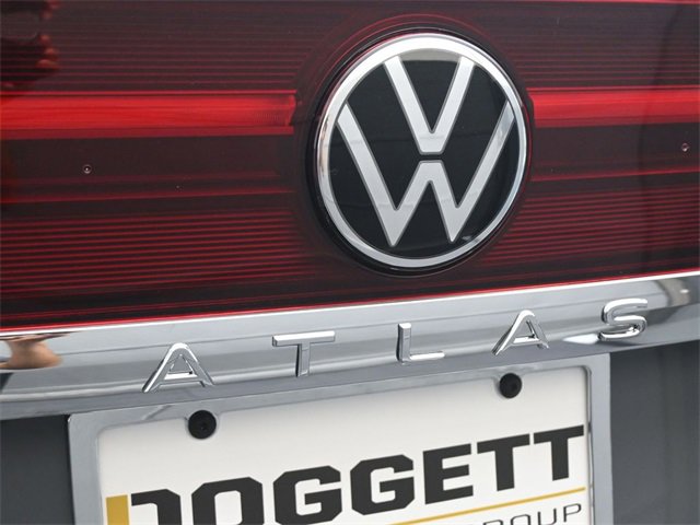 New 2025 Volkswagen Atlas Cross Sport SEL Premium R-Line image 10