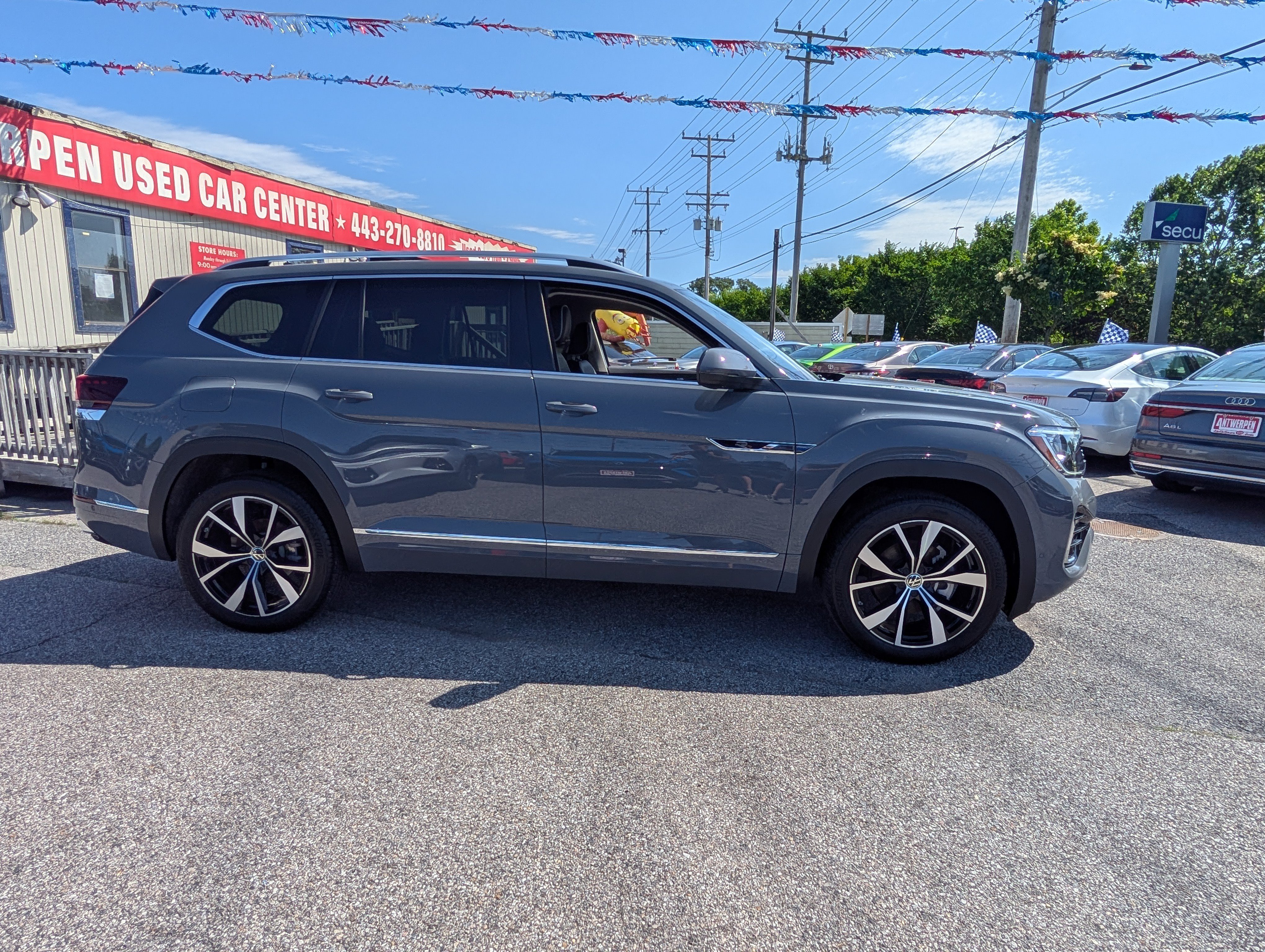Used 2026 Volkswagen Atlas SEL Premium R-Line AWD/4WD image 2