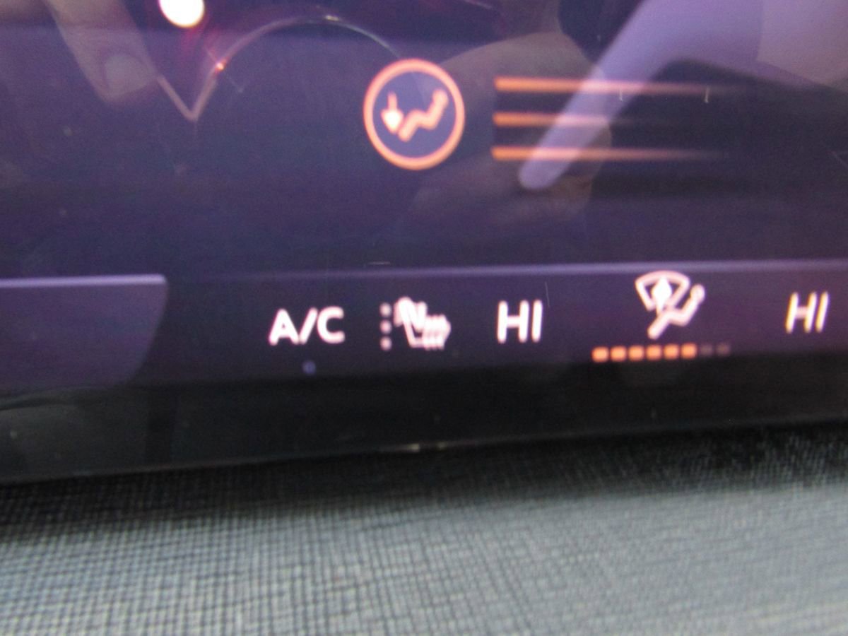 Used 2025 Buick Enclave Preferred image 17
