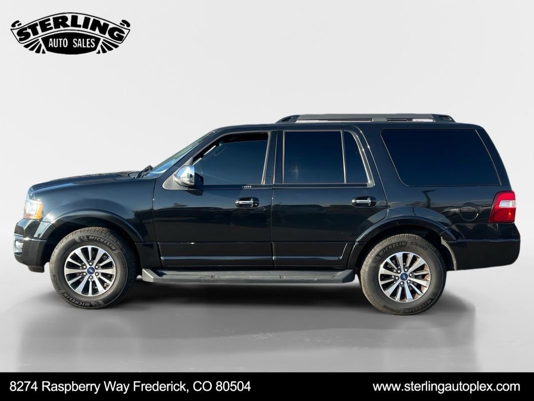 Used 2015 Ford Expedition XLT image 2