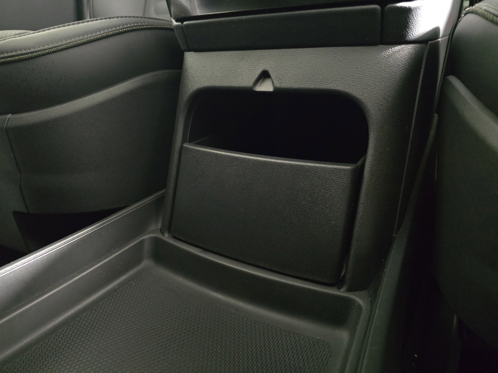 Used 2025 Rivian R1T Adventure image 31