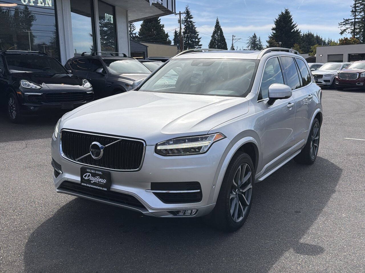 Used 2018 Volvo XC90 T5 Momentum w/ Convenience Package