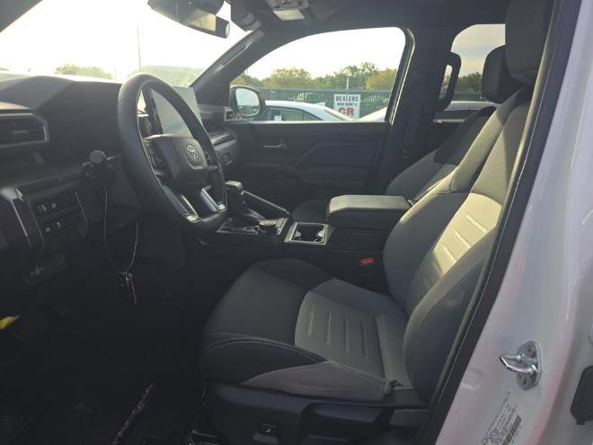 Used 2025 Toyota Tacoma TRD Off-Road image 15